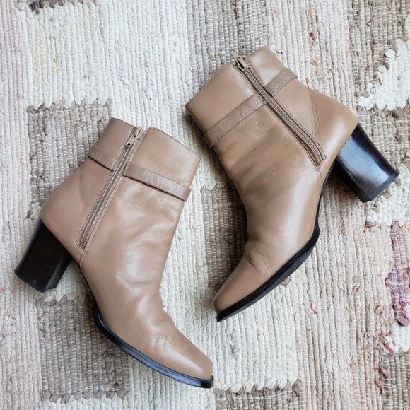 Karen Scott Riser Leather Ankle Booties Heeled Side Zip size 7.5M Neutral - Picture 3 of 11